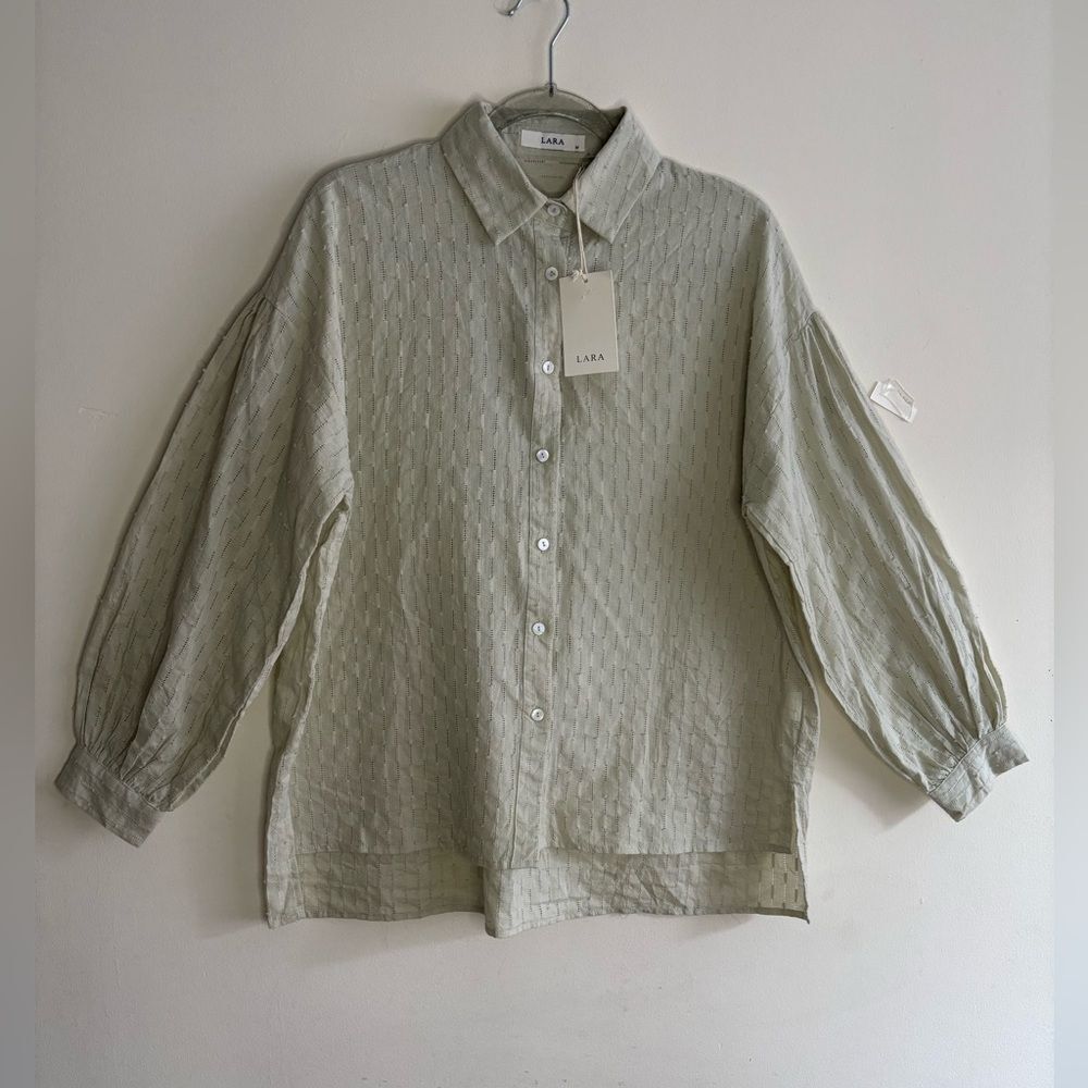LARA Light Green Women’s Eyelet Oversized Button-Front Shirt Size M - Picture 3 of 16